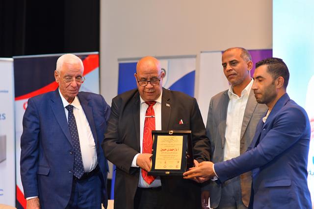 رئيس جامعة الأقصر يشهد انطلاق مؤتمر اكسر عجزك في أمراض الباطنة 9