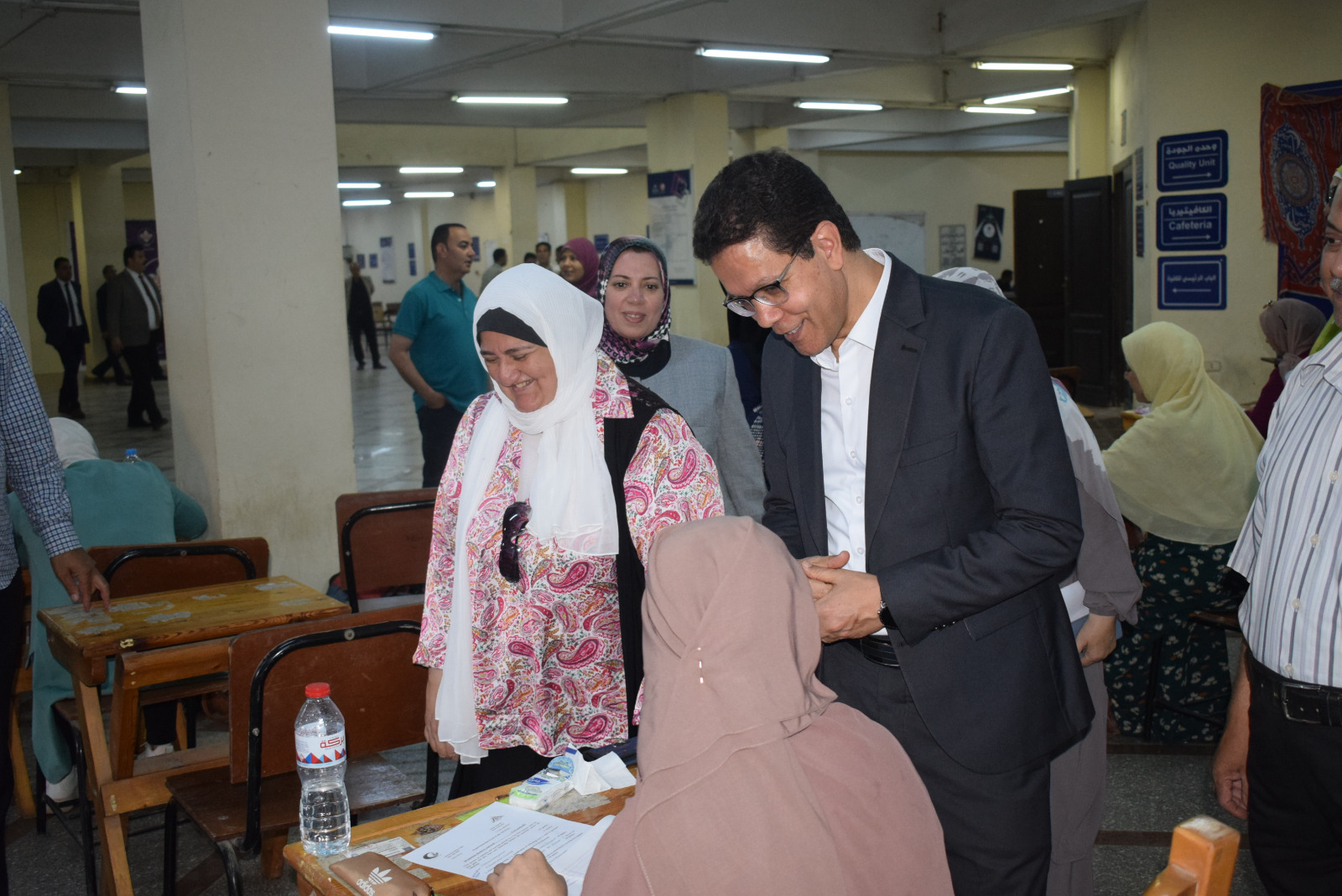 رئيس جامعة بنها يتفقد الامتحانات بكليات التربية والتمريض والحاسبات والذكاء الاصطناعى والفنون التطبي
