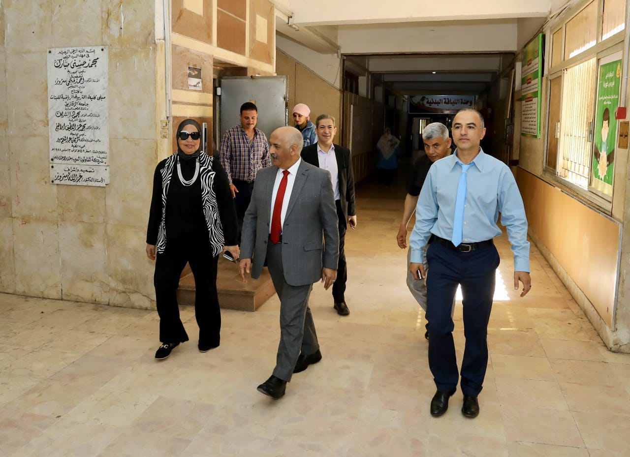 نائب رئيس جامعة الزقازيق يتفقد سير الامتحانات بكلية التربية الرياضية بنات2