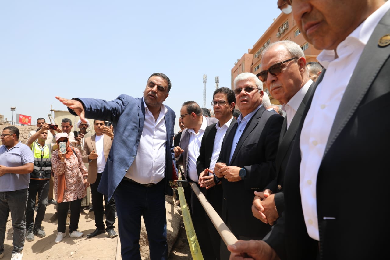 وزير التعليم العالي يزور أرض مستشفى بنها الجامعي الجديد8