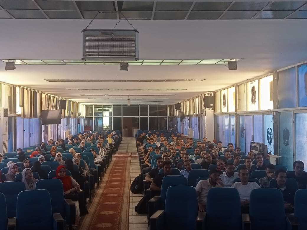 طب بشري سوهاج تناقش أساسيات مكافحة العدوى وجودة الرعاية الصحية4