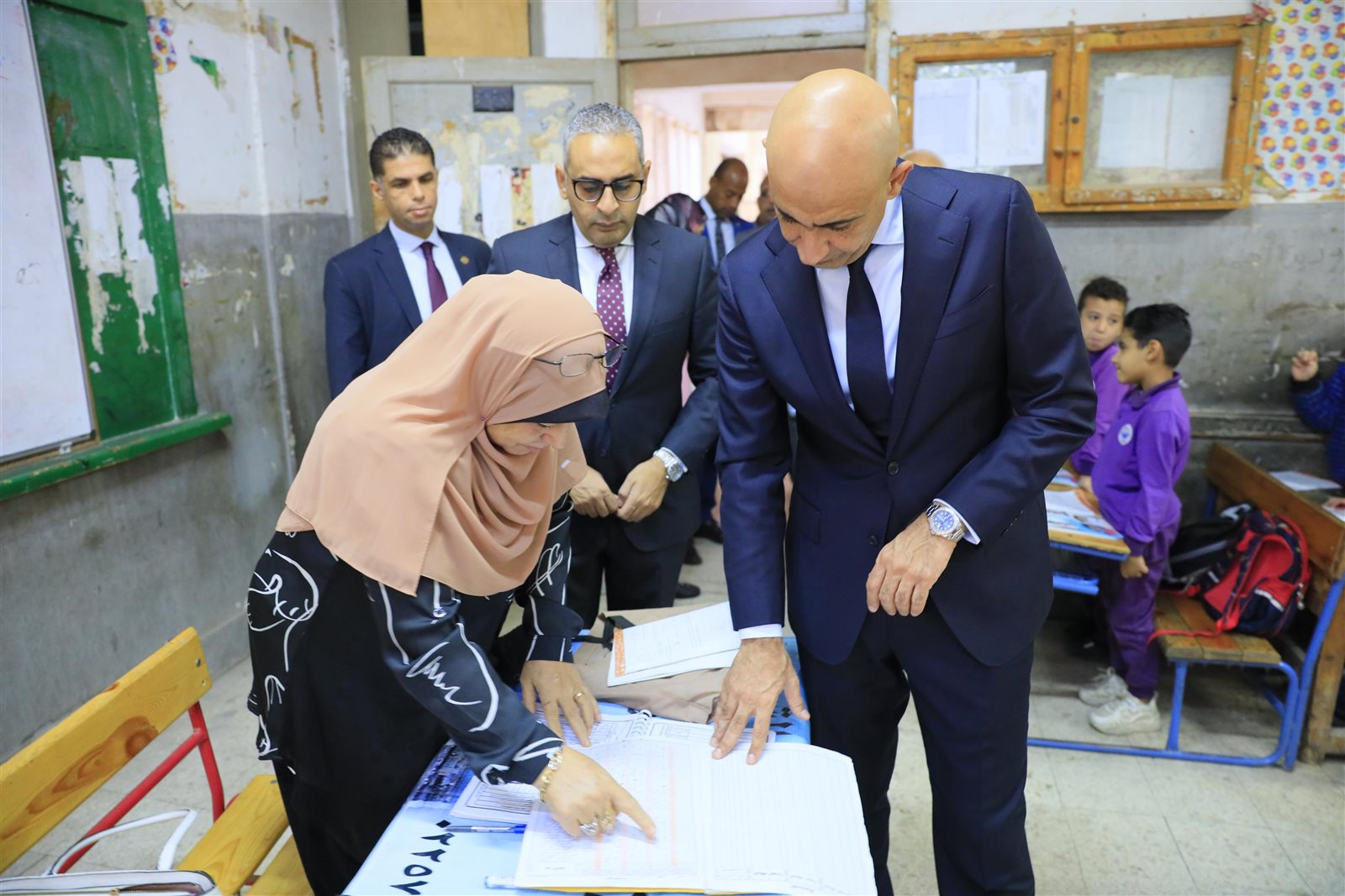 وزير التربية والتعليم يزور عدة مدارس بإدارة المطرية التعليمية