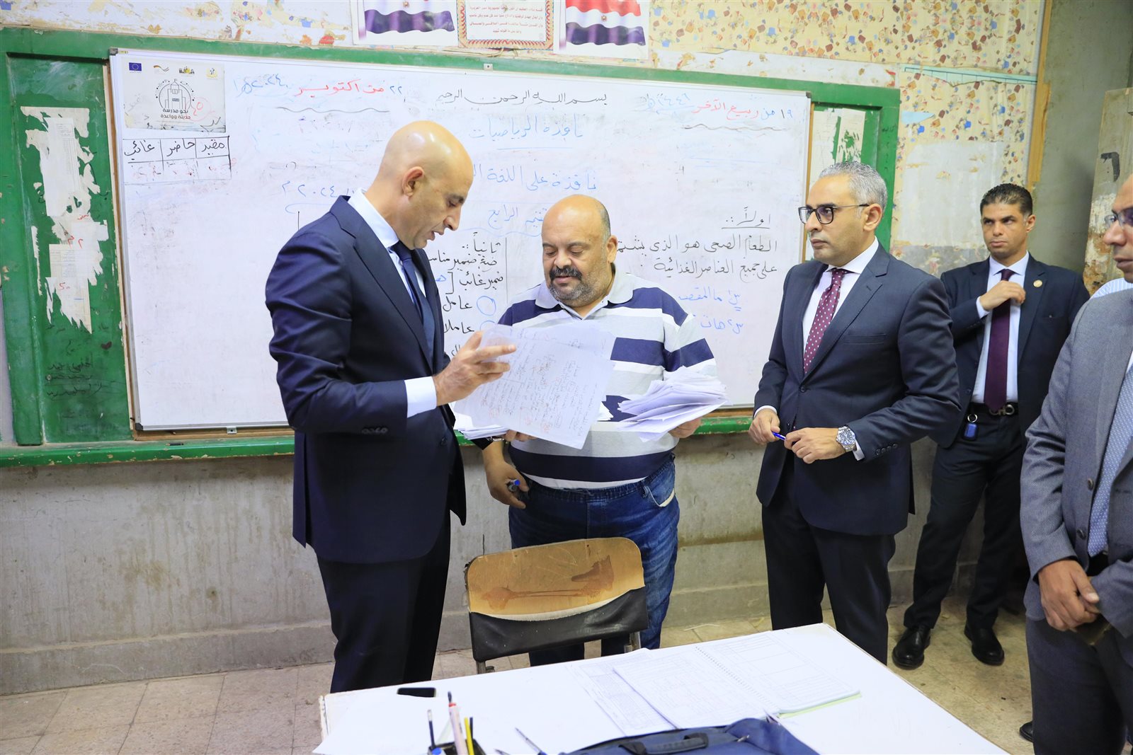وزير التربية والتعليم يزور عدة مدارس بإدارة المطرية التعليمية