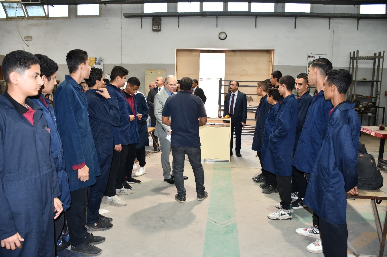 رئيس جامعة حلوان يتفقد جامعة حلوان التكنولوجية