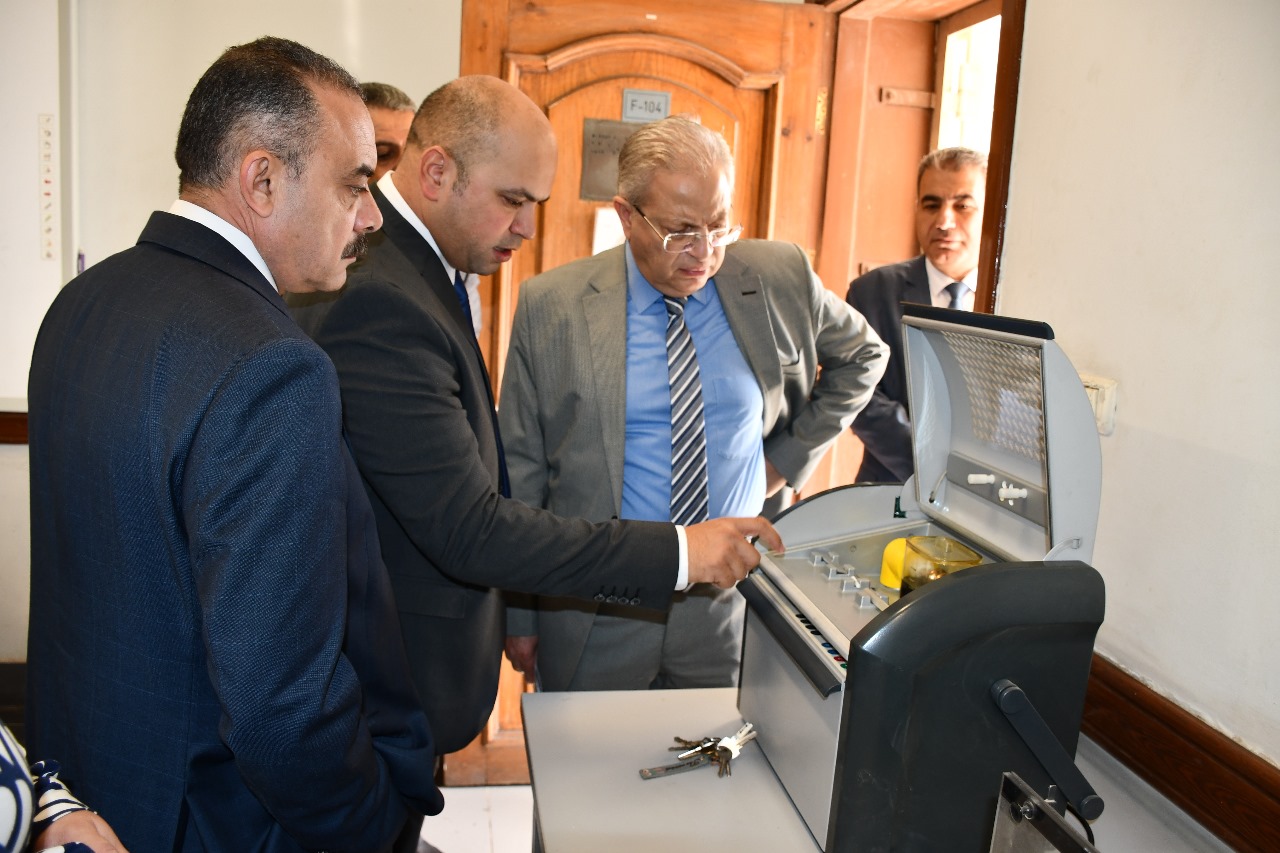 رئيس جامعة حلوان يتفقد جامعة حلوان التكنولوجية