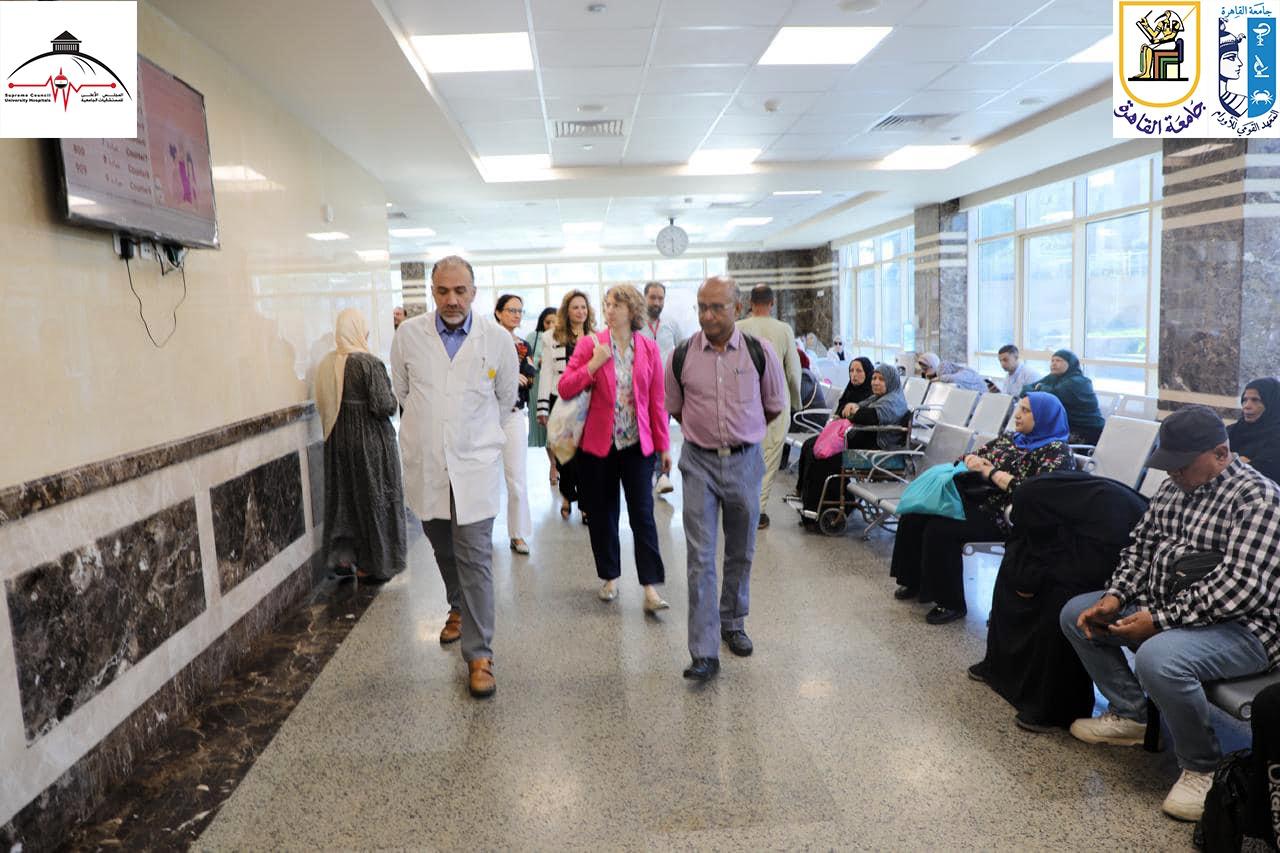مستشفى الثدي يستقبل وفدًا من الوكالة الدولية لأبحاث السرطان (IARC)