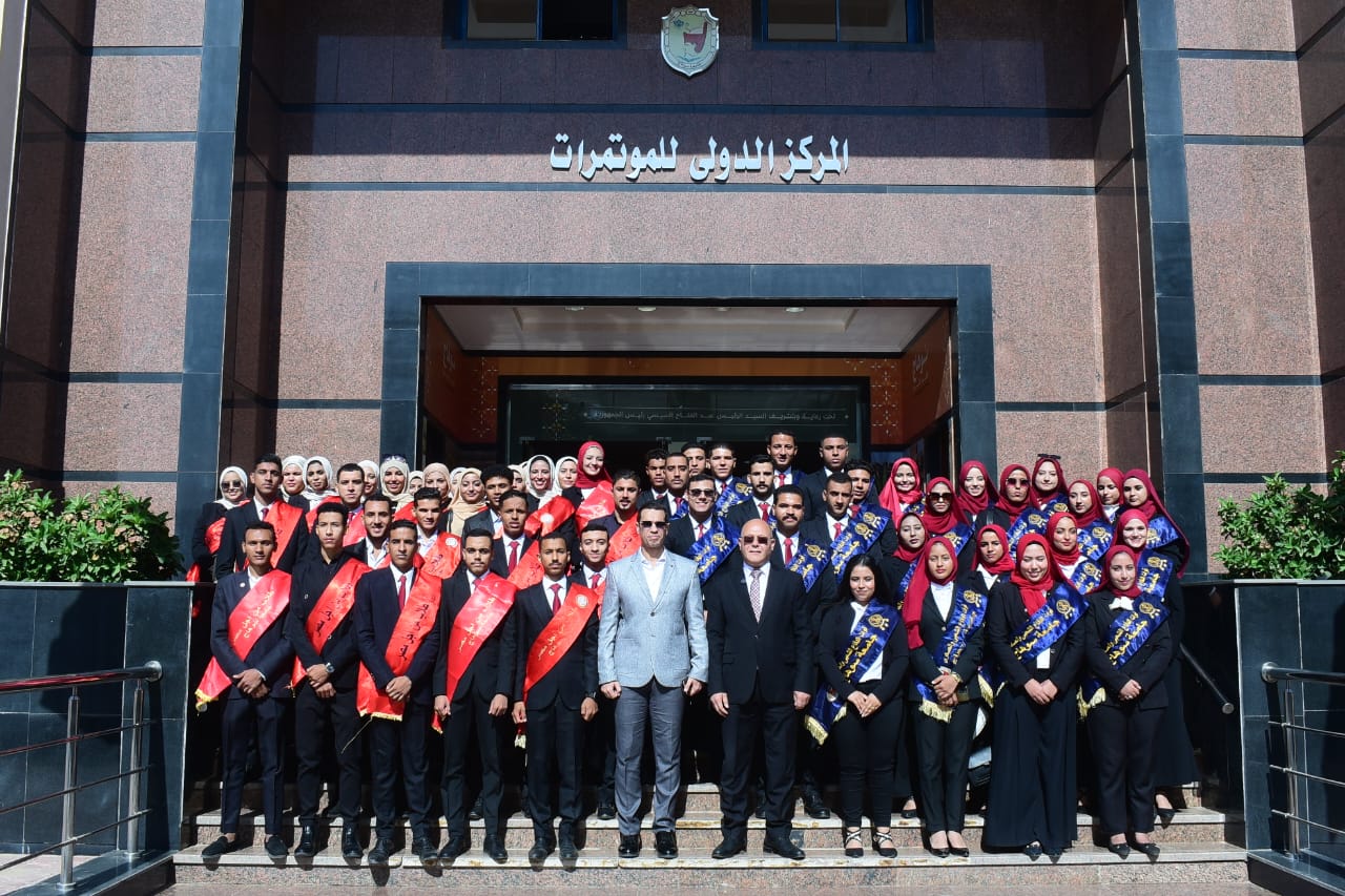 رئيس جامعة سوهاج الجديدة يستقبل المتحدث العسكري الرسمي للقوات المسلحة المصرية