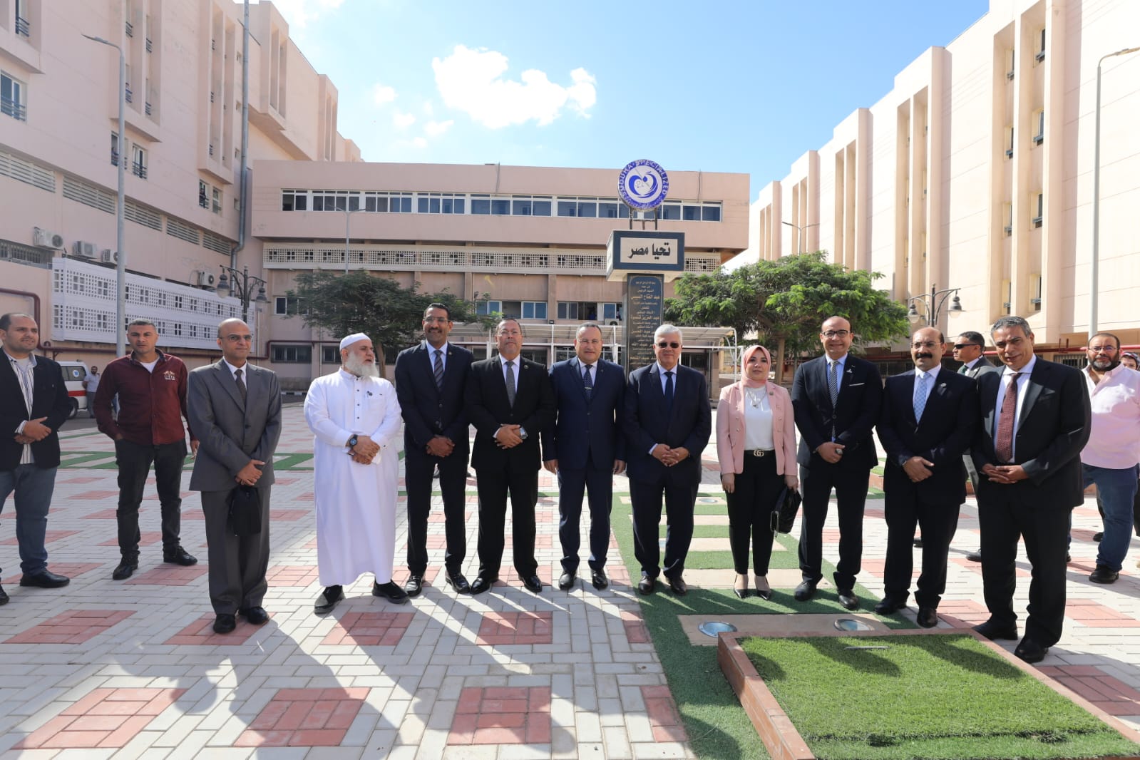 وزير التعليم العالي يفتتح عددًا من المشروعات التعليمية والصحية بجامعة الإسكندرية