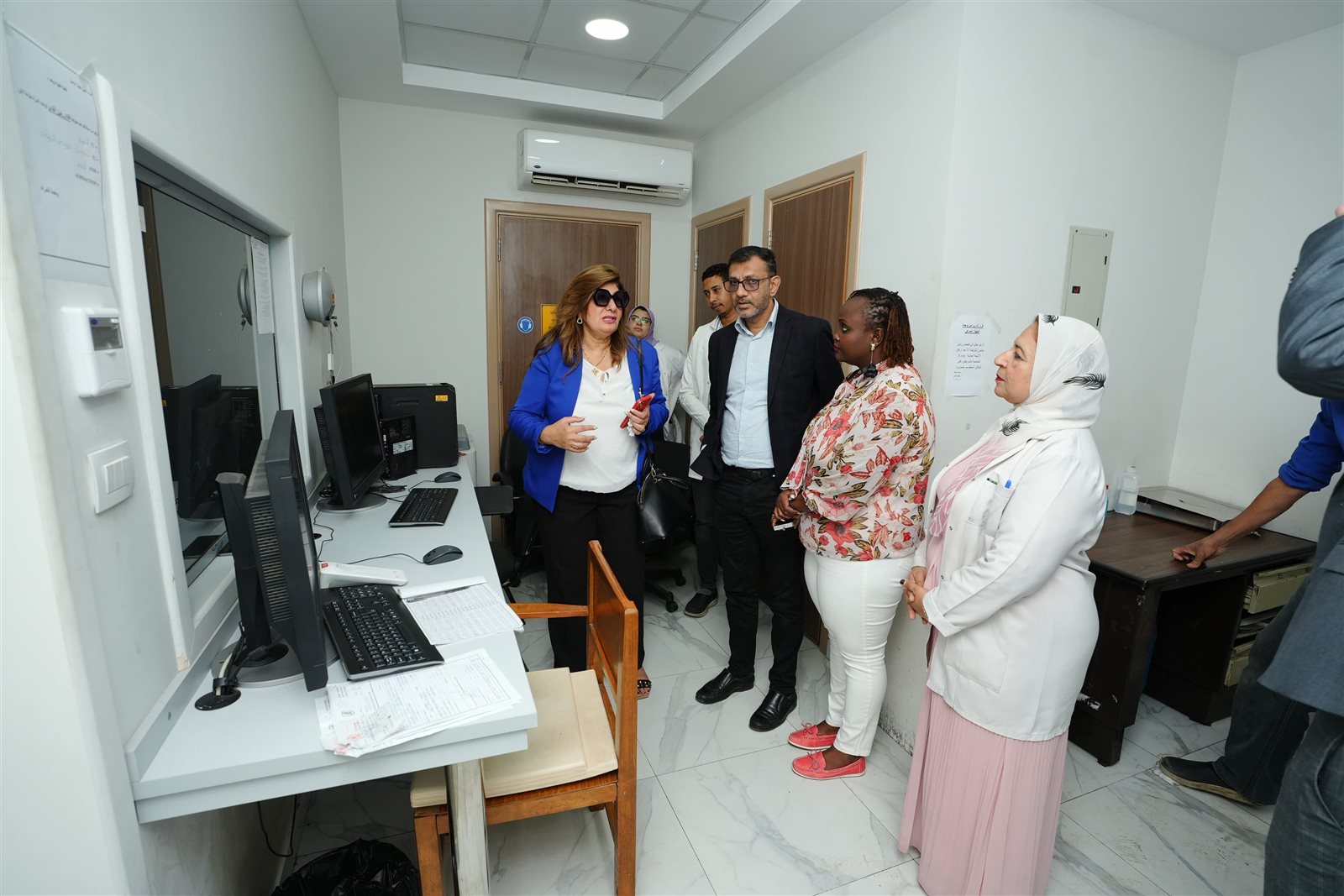 مستشفى قصر العيني جامعة القاهرة يستقبل عددًا من الخبراء في مجال أورام البروستاتا