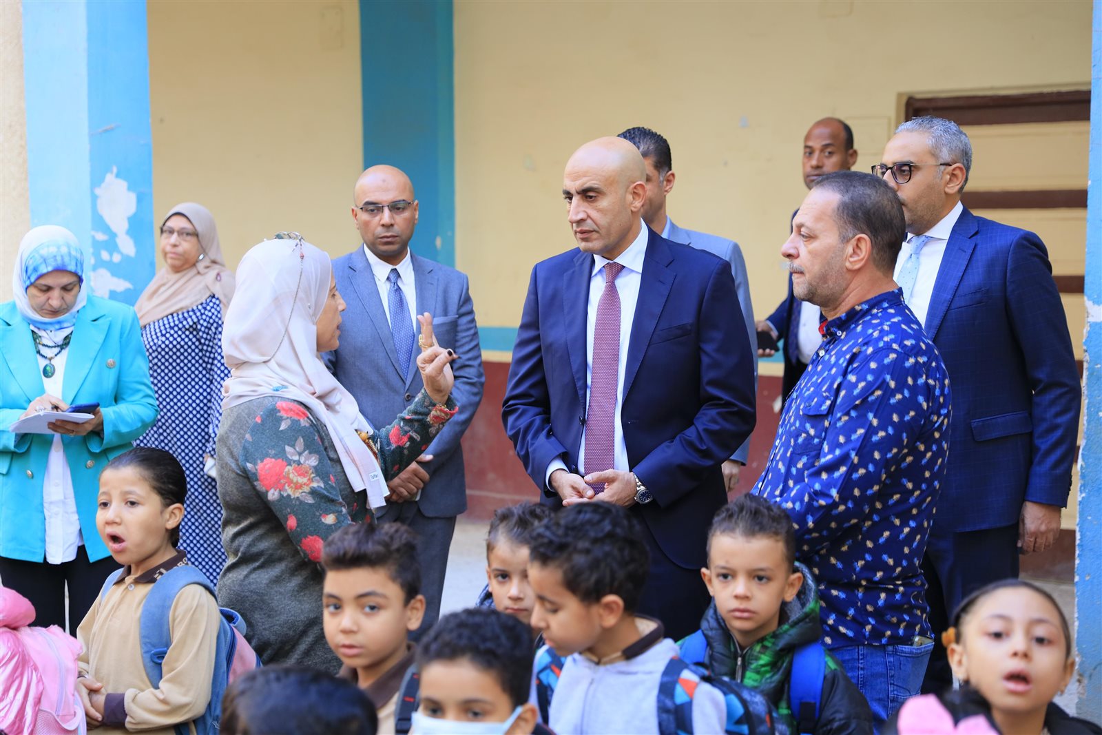 وزير التربية والتعليم يتابع سير الدراسة بمدارس الغربية