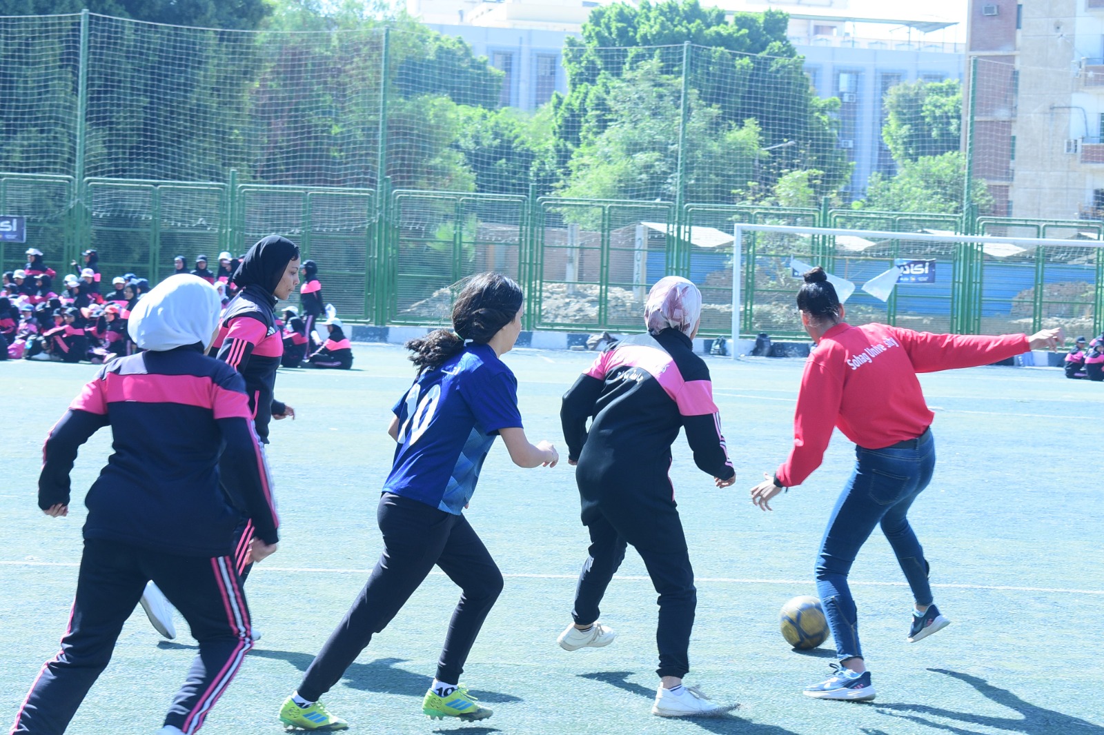 جامعة سوهاج تنظم اليوم الرياضي للفتاة الجامعية ضمن مبادرة 