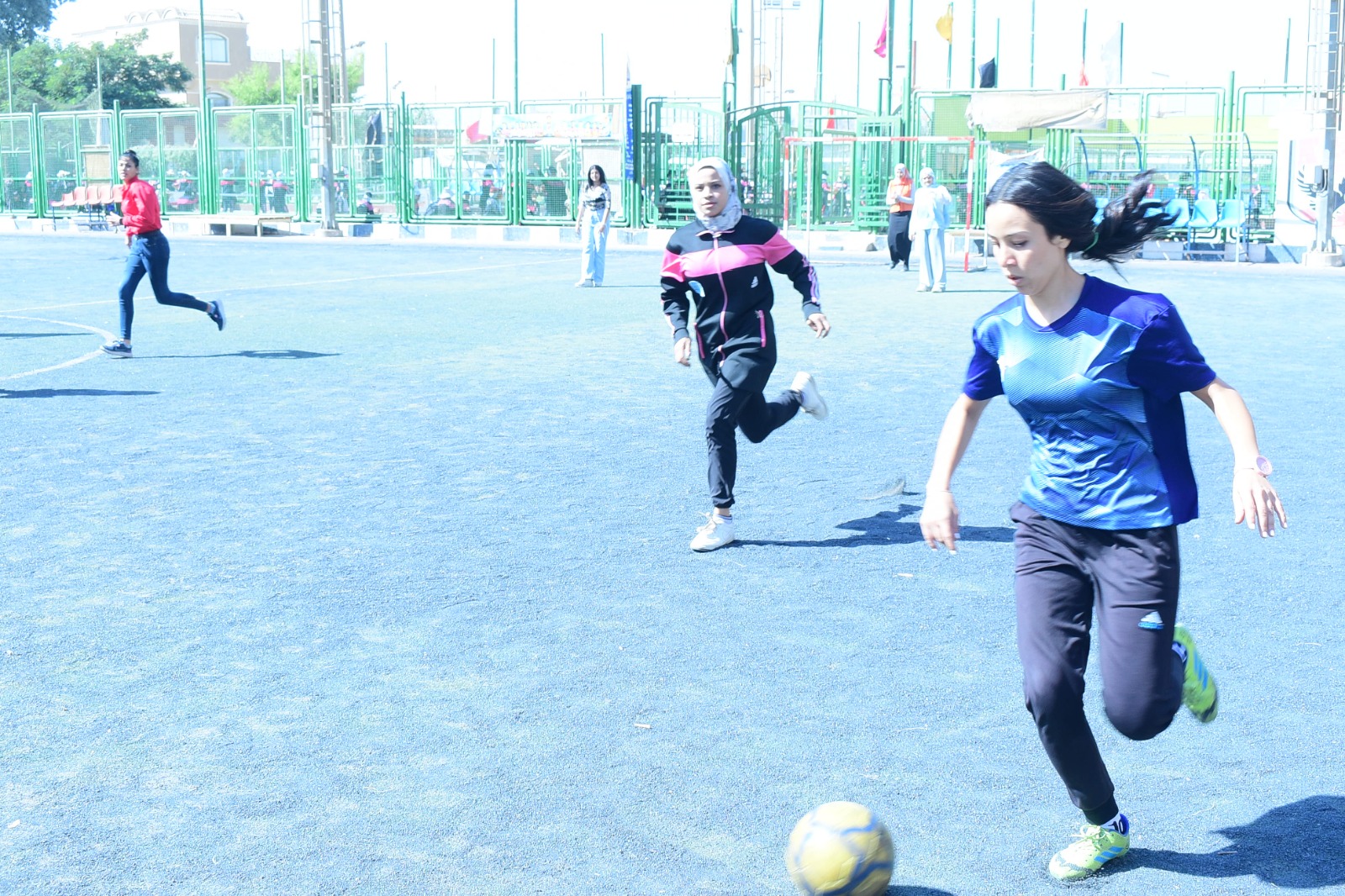 جامعة سوهاج تنظم اليوم الرياضي للفتاة الجامعية ضمن مبادرة 