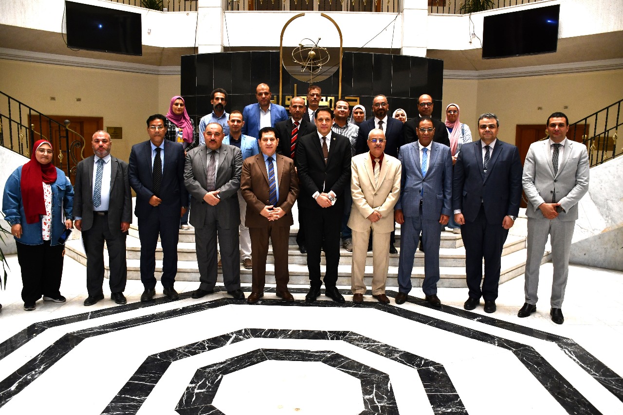 جامعة حلوان تختتم برنامج تدريب مكثف بالتعاون مع النيابة الإدارية لتعزيز كفاءة الإدارة القانونية