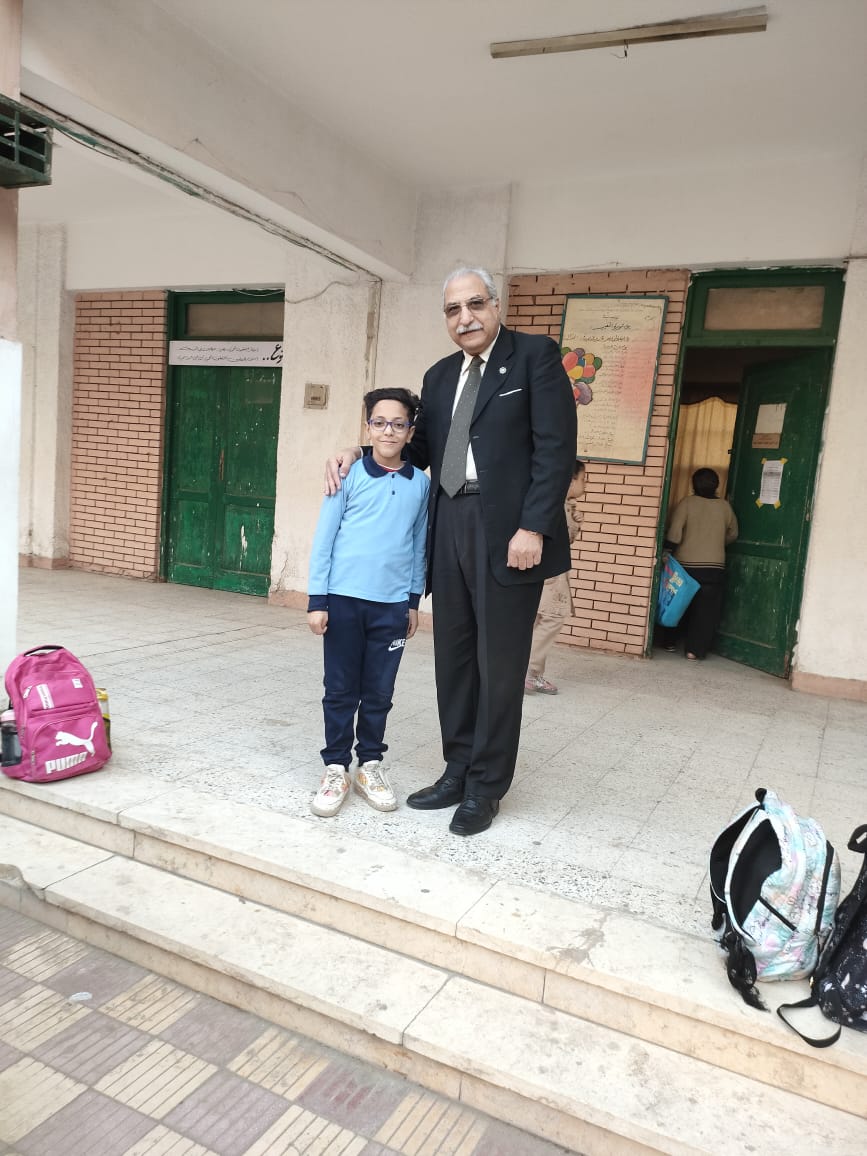 جولة مدير تعليم القليوبية لمتابعة مدارس غرب شبرا الخيمة التعليمية