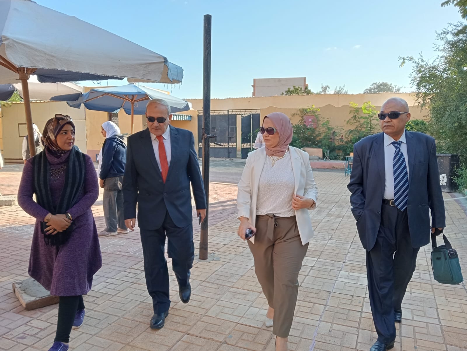 مديرة تعليم مطروح تقوم بجولة مفاجئة بمدارس الإدارة التعليمية