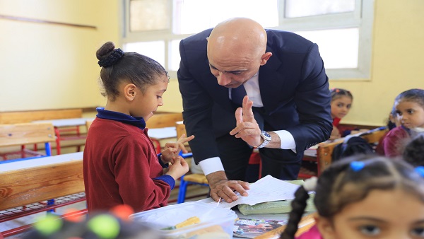 وزير التربية والتعليم يتابع انتظام العملية التعليمية بمحافظة القليوبية