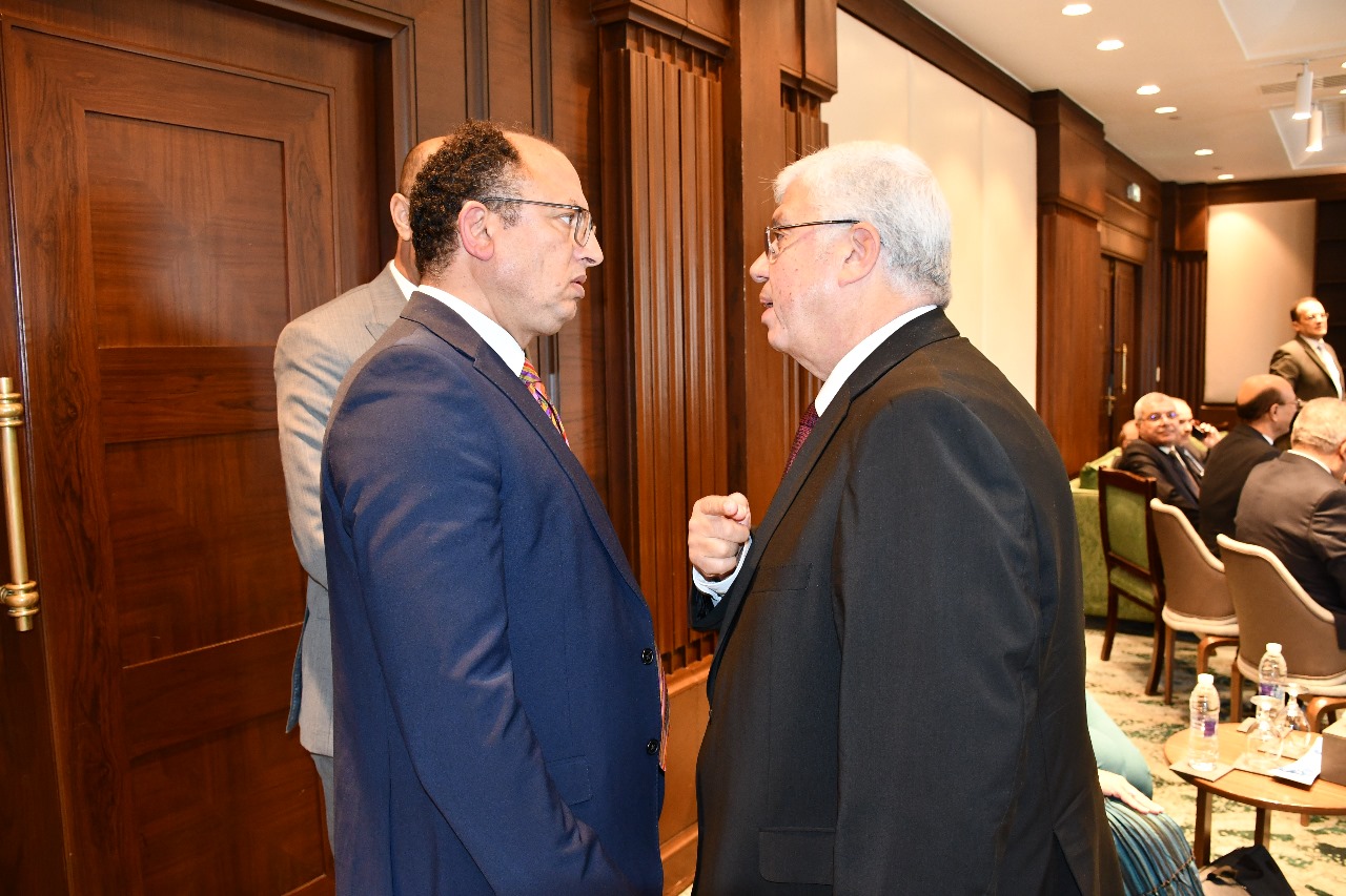 رئيس جامعة حلوان يشارك في احتفالات الذكرى 75 لهيئة 