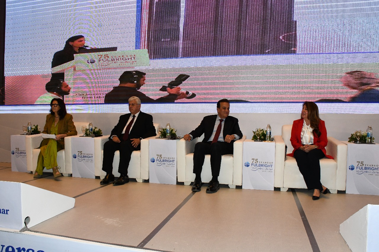 رئيس جامعة حلوان يشارك في احتفالات الذكرى 75 لهيئة 