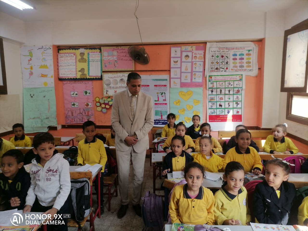 وكيل تعليم الجيزة يتابع سير الدراسة بالمدارس