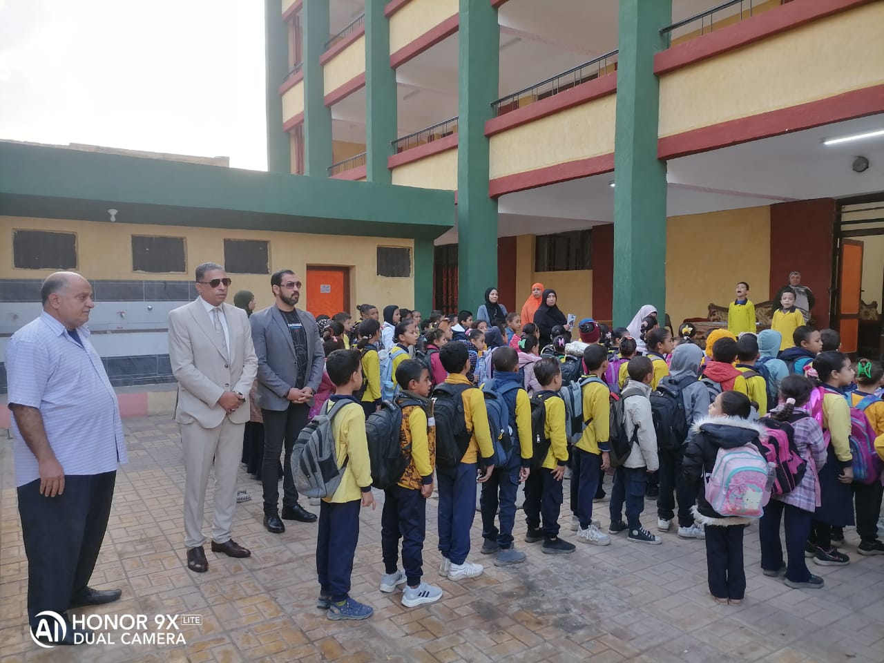 وكيل تعليم الجيزة يتابع سير الدراسة بالمدارس