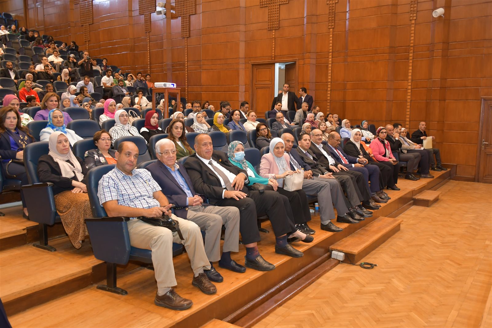 جامعة القاهرة تحتفي بإنجازات مبادرة 