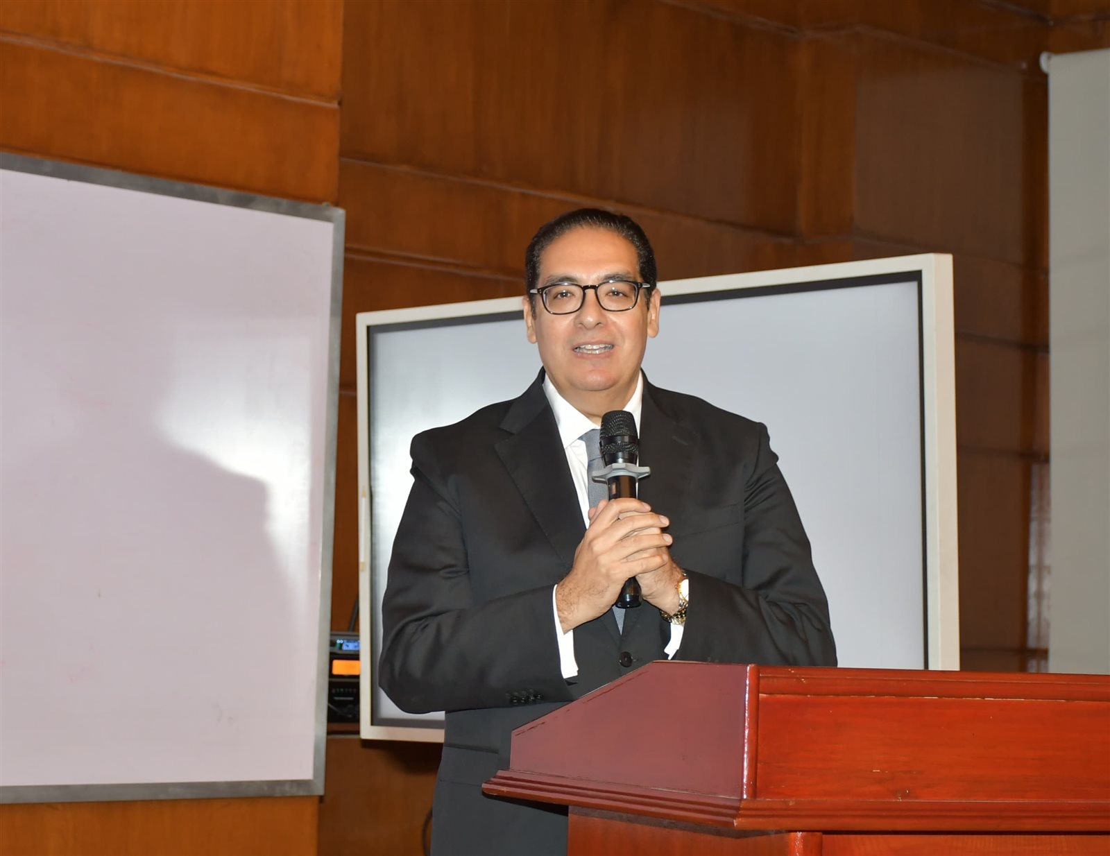 جامعة القاهرة تحتفي بإنجازات مبادرة 