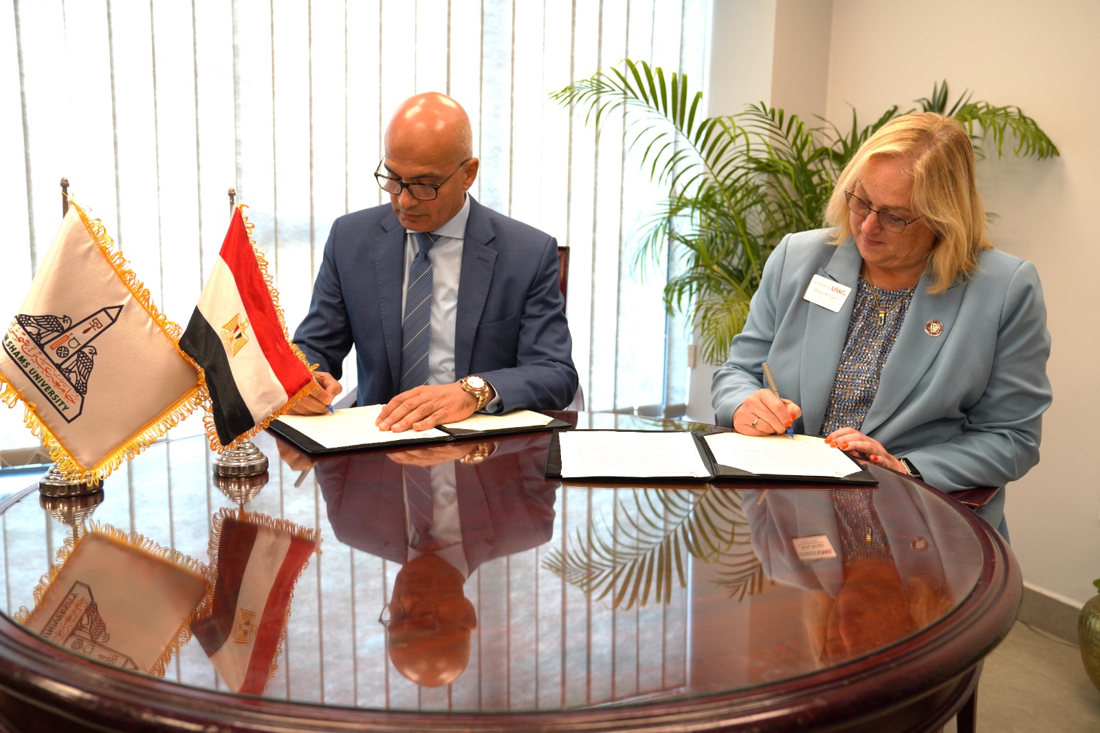 جامعة عين شمس تعزز التعاون الأكاديمي مع جامعة ويسكونسن الأمريكية