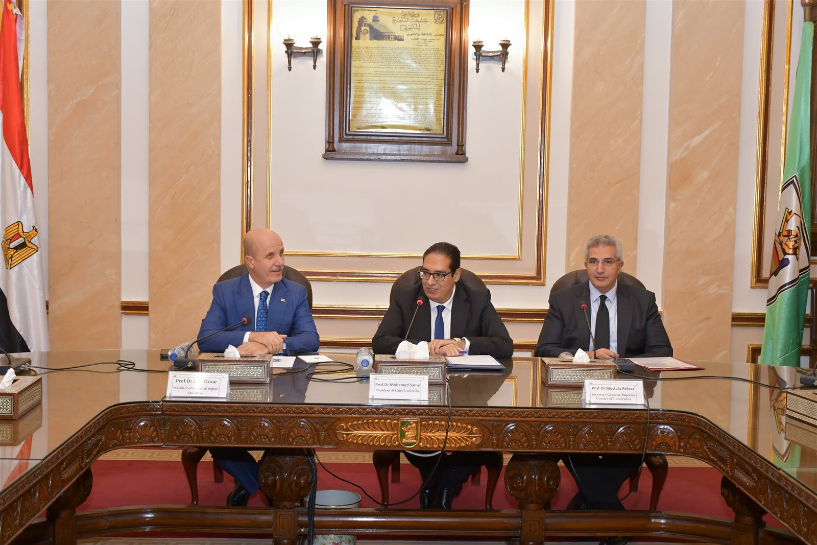 رئيس جامعة القاهرة يستقبل رئيس مجلس التعليم العالي التركي