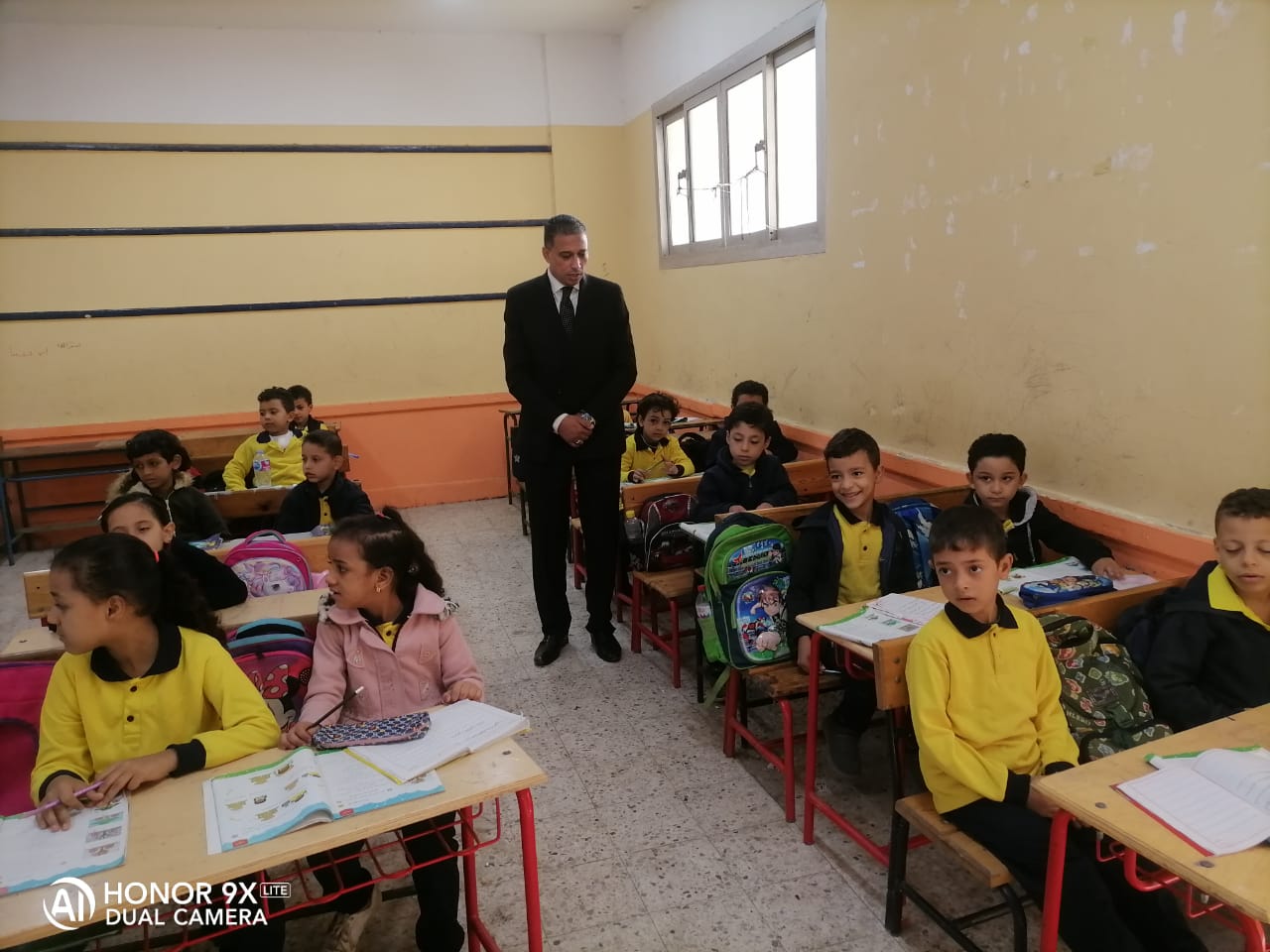 جولة تفقدية لوكيل تعليم الجيزة بمدارس الهرم