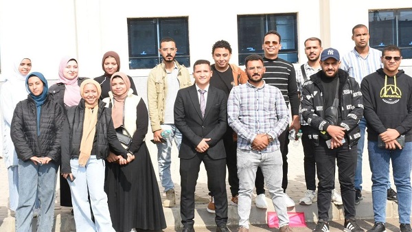 طلاب جامعة سوهاج يزورون ورش مترو الأنفاق ومركز التحكم لقطار العاصمة LRT