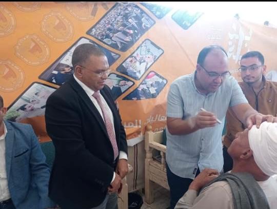 جامعة سوهاج تطلق قافلة طبية لفحص قاع العين لمرضى السكري