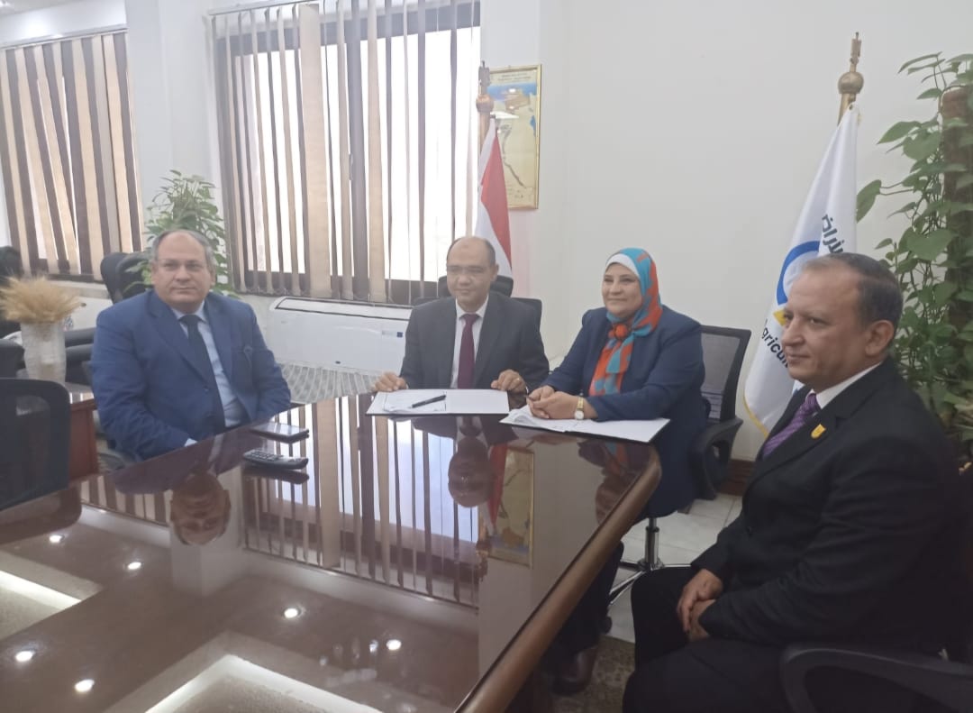 أنشطة متنوعة بجامعة القاهرة لتعزيز خدمة المجتمع والبيئة وتوعية الطلاب