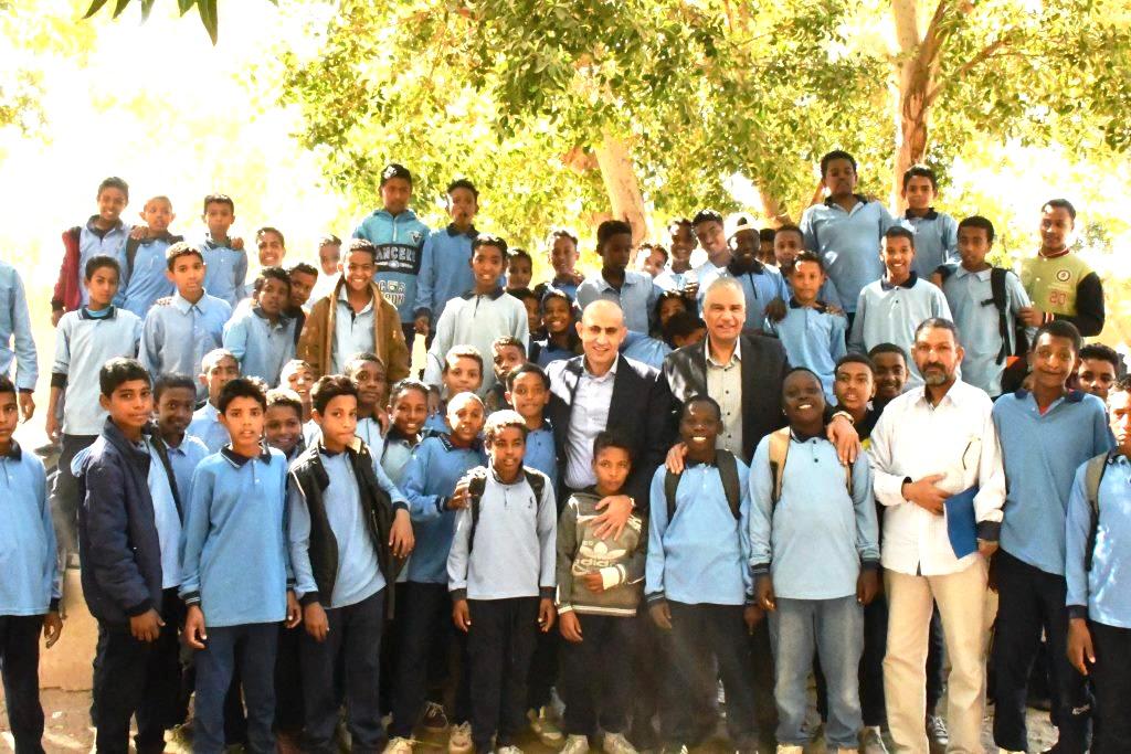 وزير التربية والتعليم يواصل جولاته التفقدية في مدارس أسوان لتطوير العملية التعليمية
