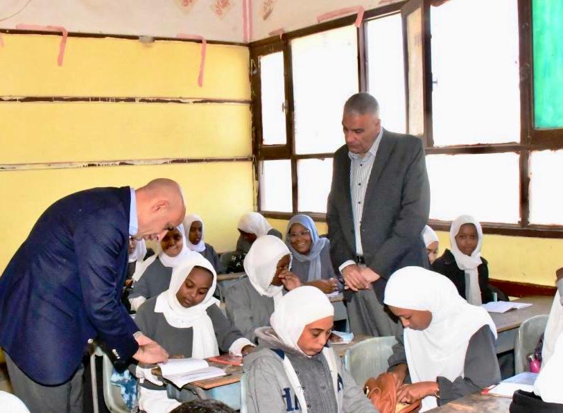 وزير التربية والتعليم يواصل جولاته التفقدية في مدارس أسوان لتطوير العملية التعليمية