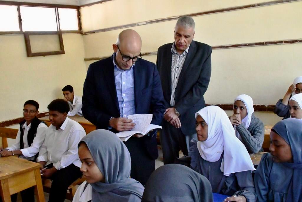وزير التربية والتعليم يواصل جولاته التفقدية في مدارس أسوان لتطوير العملية التعليمية