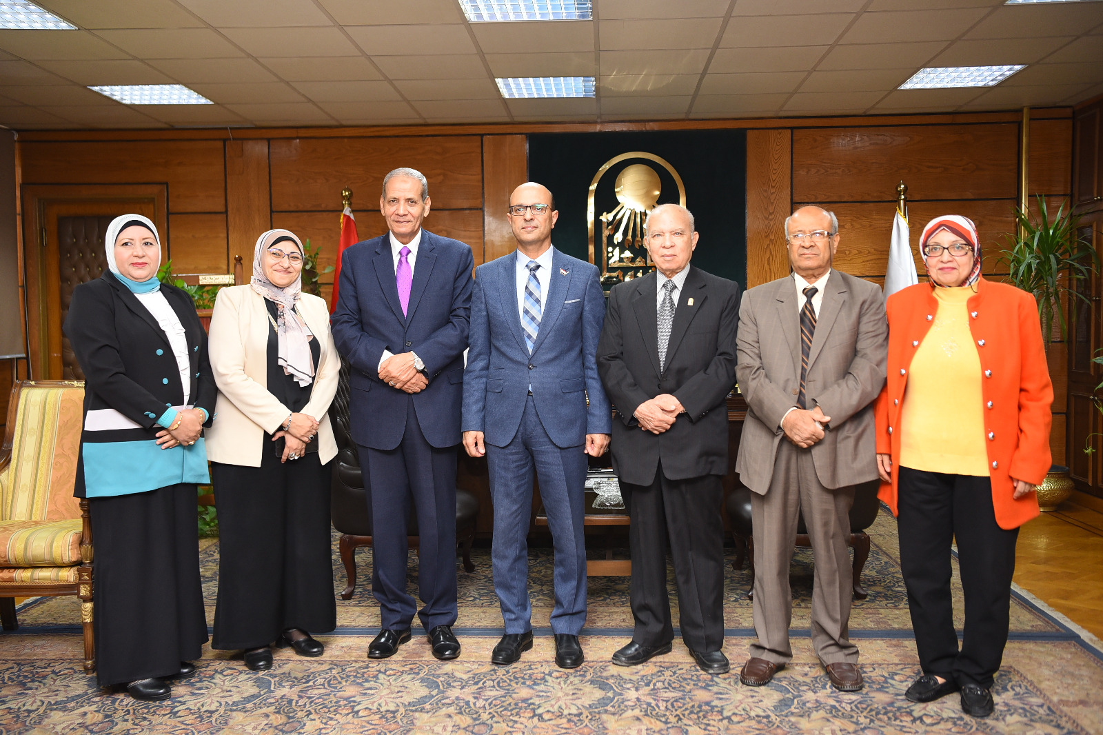 رئيس جامعة أسيوط يستقبل وزير التعليم الأسبق لمناقشة رسالة دكتوراه