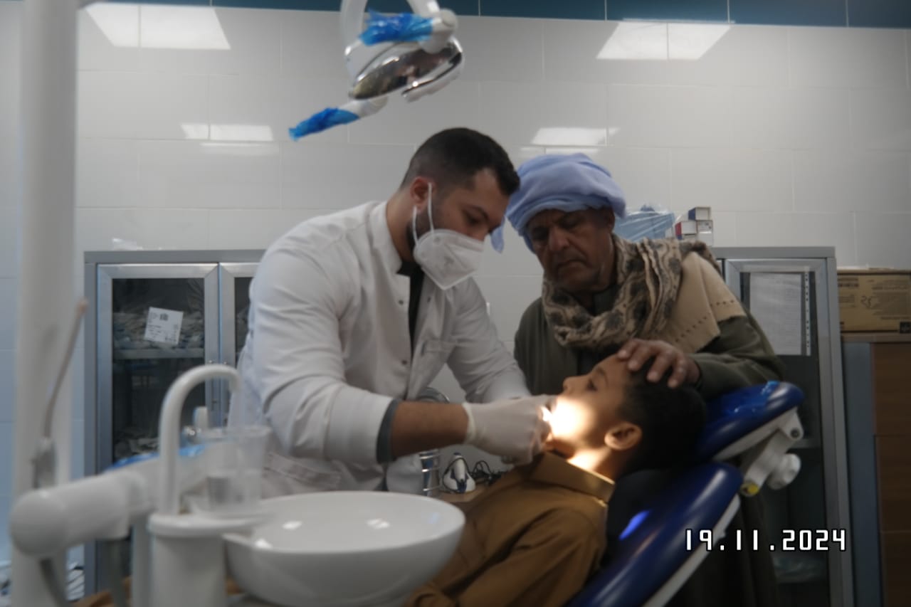 جامعة أسيوط تطلق قافلة طبية مجانية لعلاج الأسنان