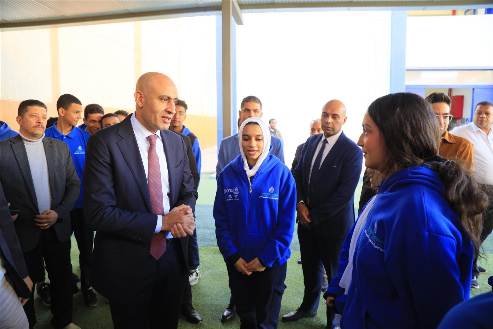 وزير التعليم يزور مدرسة فولكس فاچن للتكنولوجيا التطبيقية