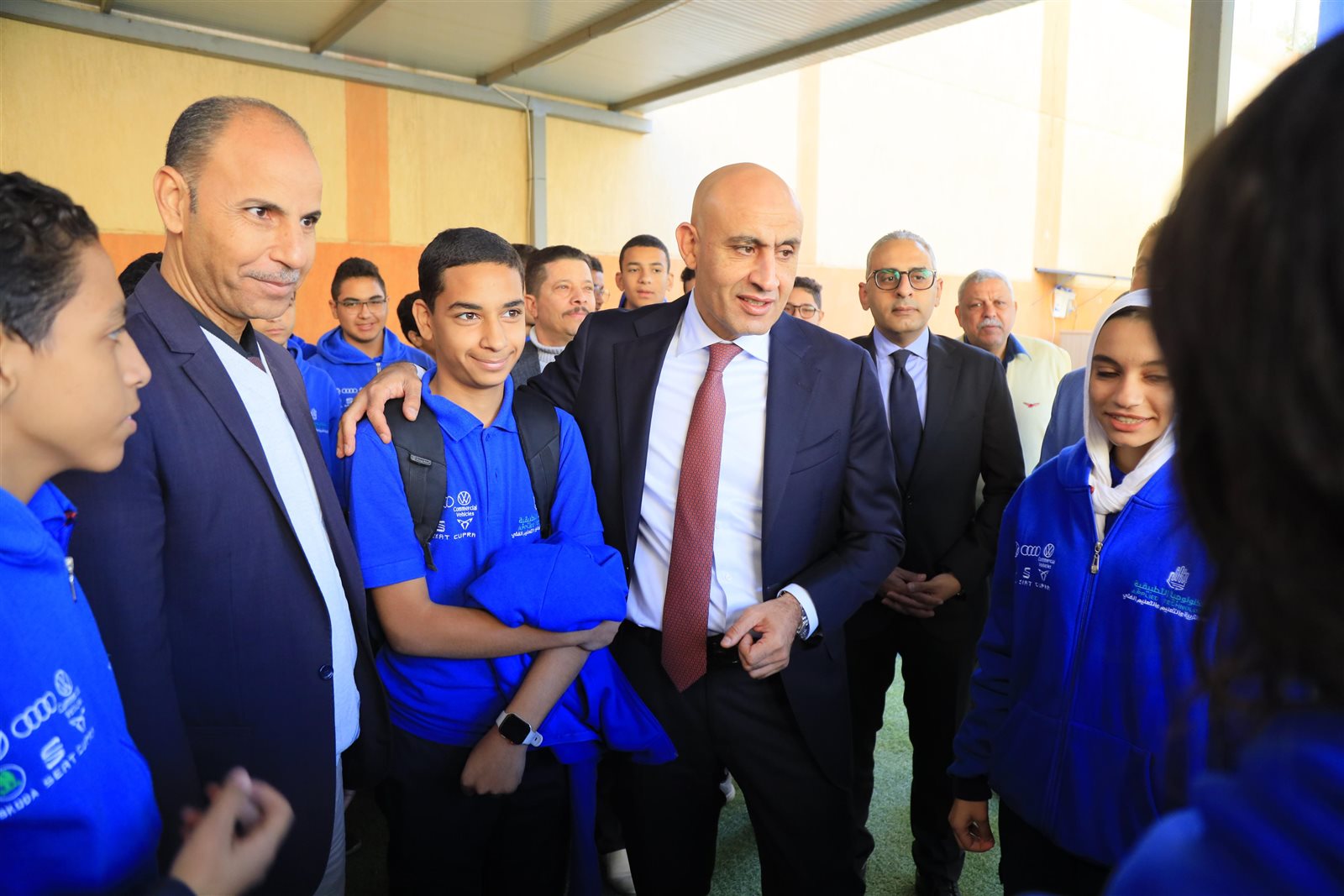 وزير التعليم يزور مدرسة فولكس فاچن للتكنولوجيا التطبيقية