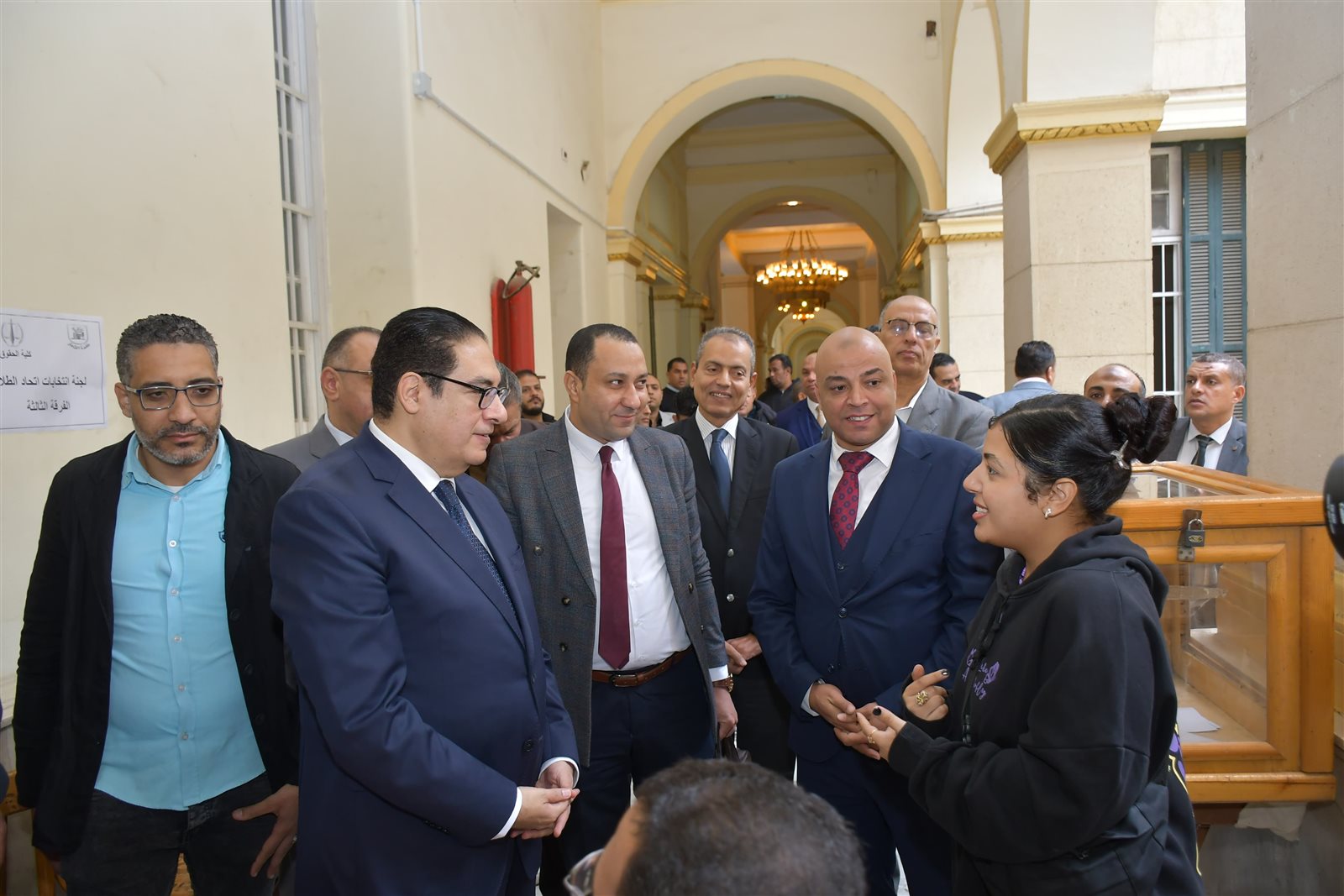 الدكتور محمد سامي عبد الصادق يجري جولة داخل كليتي الحقوق ودار العلوم