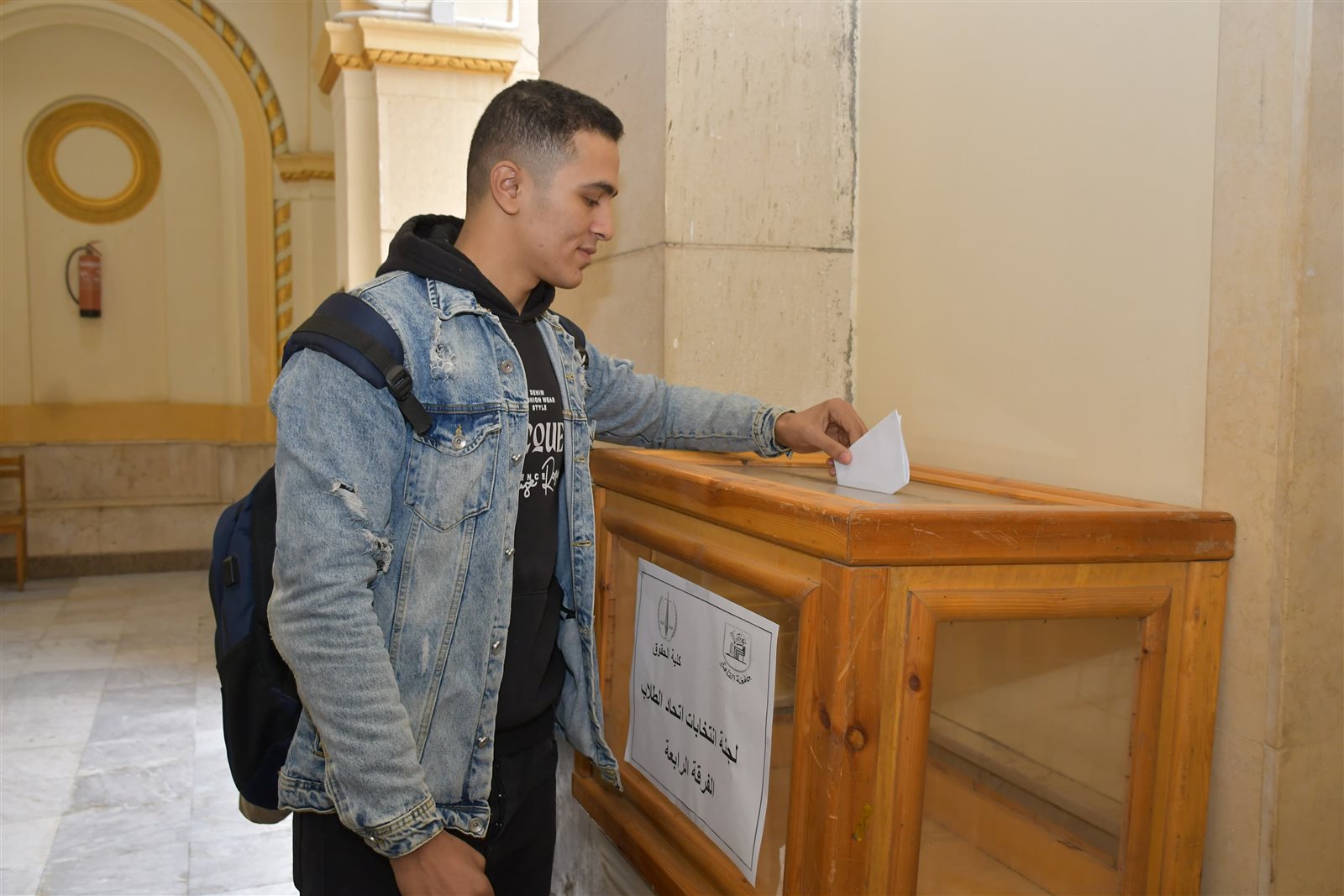 الدكتور محمد سامي عبد الصادق يجري جولة داخل كليتي الحقوق ودار العلوم