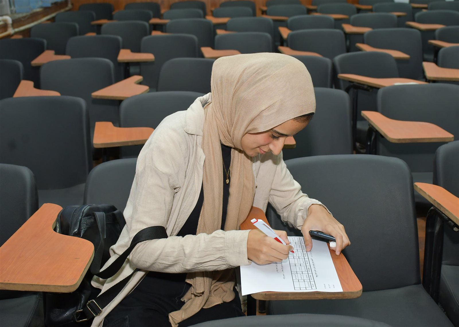 الدكتور محمد سامي عبد الصادق يجري جولة داخل كليتي الحقوق ودار العلوم