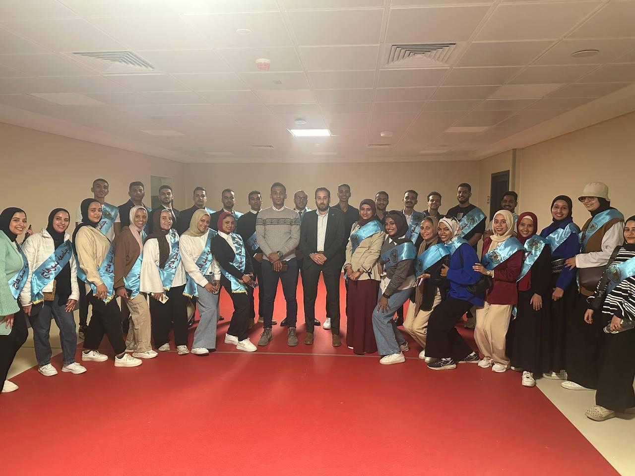 وفد طلابي بجامعة سوهاج يزور مدينة مصر الدولية للألعاب الأولمبية