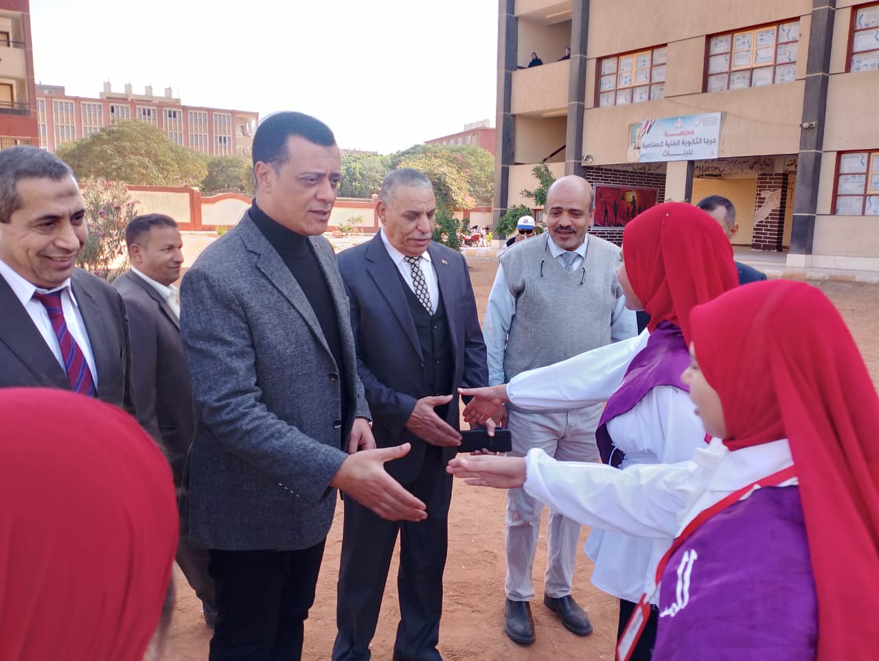 وكيل تعليم سوهاج يشهد احتفالية بمدرسة جرجا الثانوية الصناعية