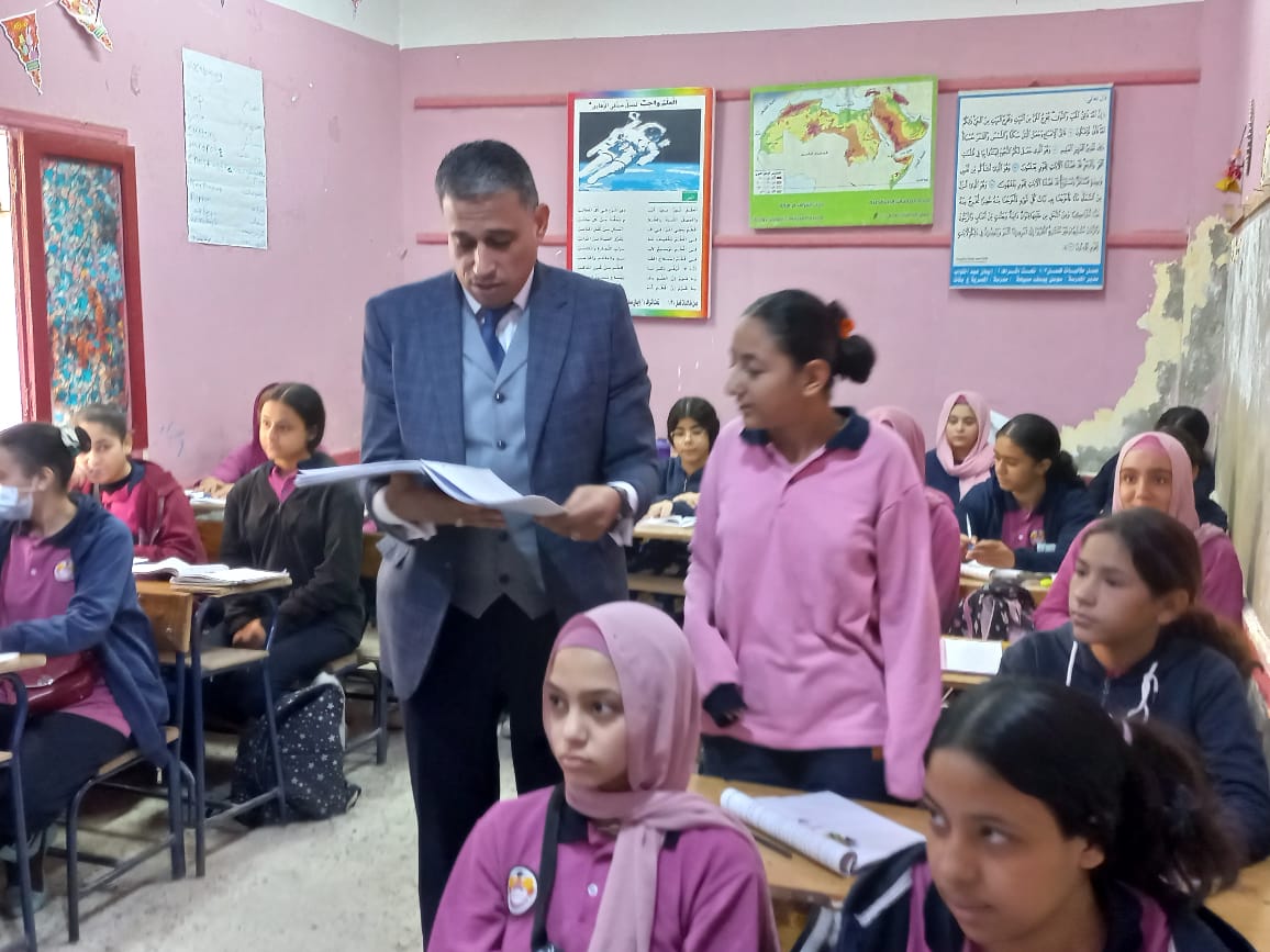إجراءات جديدة لمدير تعليم الجيزة لتحسين التقييم المستمر في المدارس