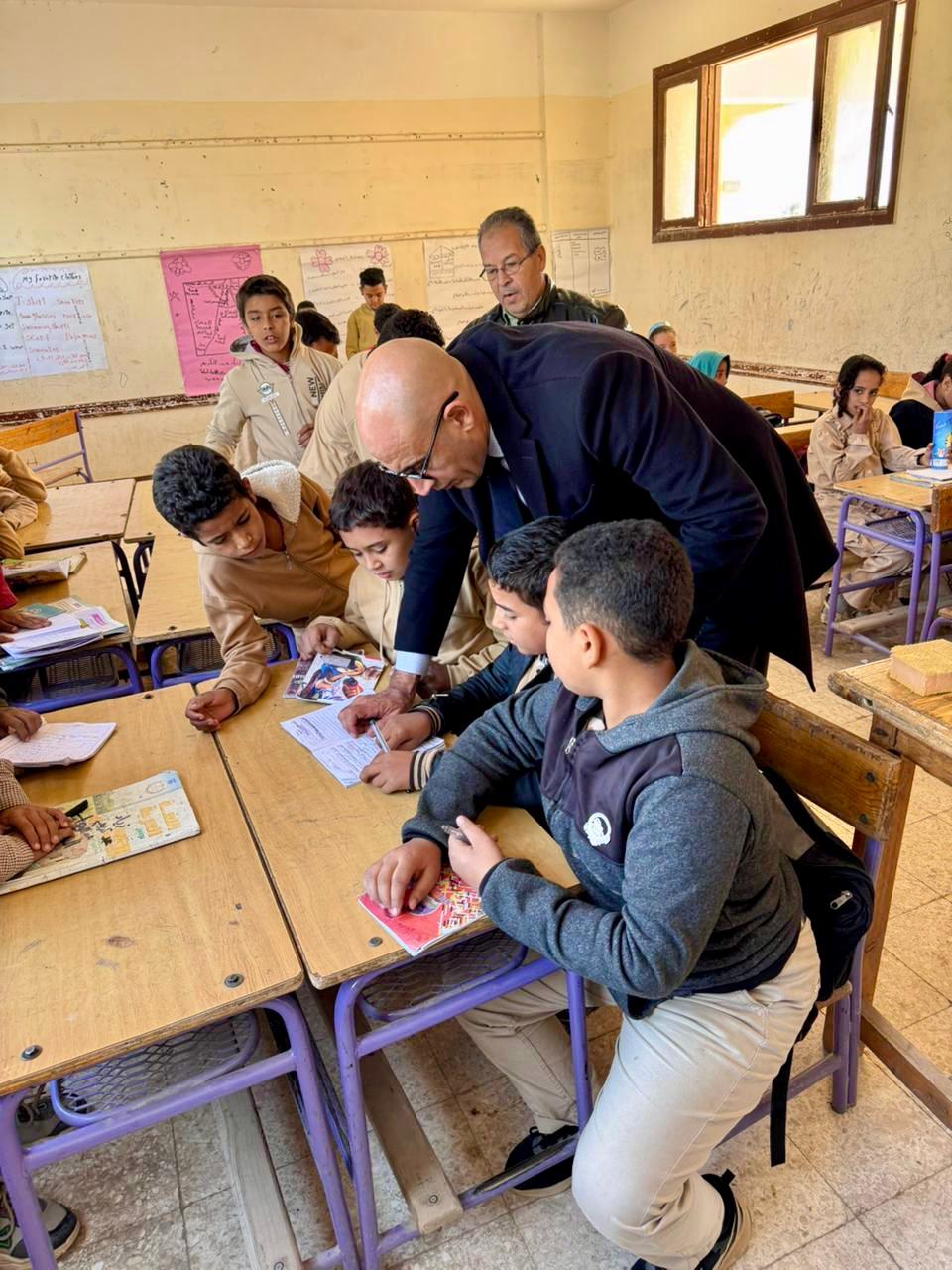 وزير التربية والتعليم يُفاجئ مدارس بني سويف بجولة تفقدية لمتابعة انتظام الدراسة