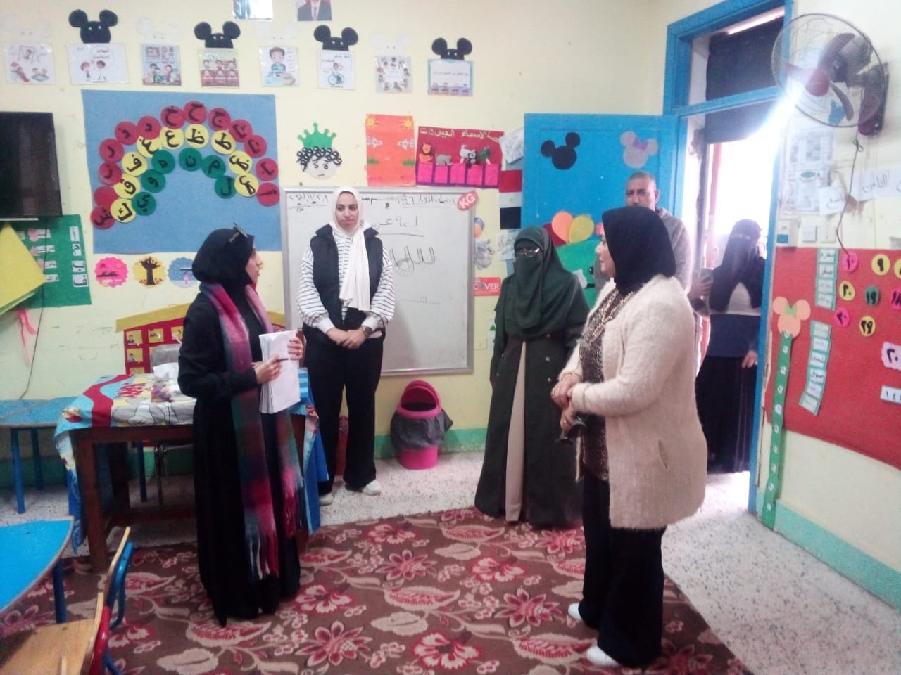 مدير تعليم مطروح تواصل جولاتها المفاجئة لمتابعة سير العملية التعليمية