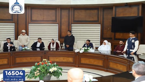 جامعة الريادة تنظم أول انتخابات طلابية ديمقراطية وتكرم الفائزين