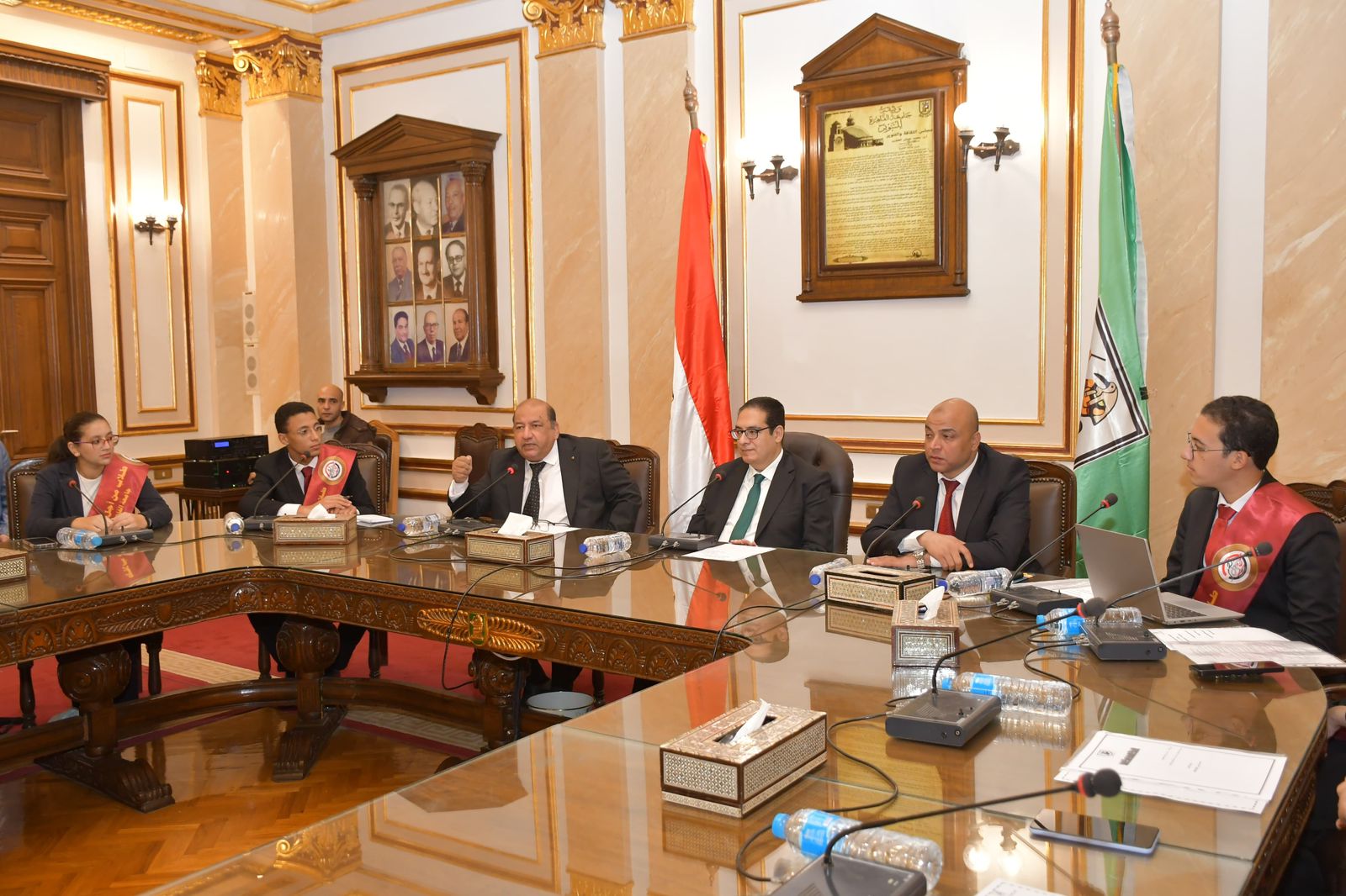 رئيس جامعة القاهرة يجتمع بمجلس اتحاد الطلاب الجديد