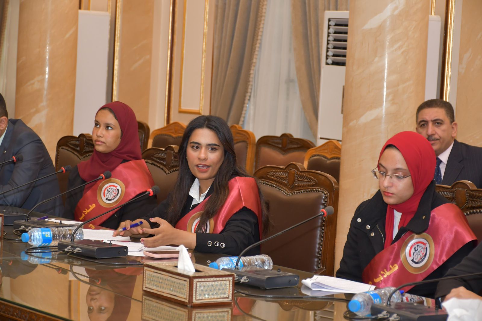 رئيس جامعة القاهرة يجتمع بمجلس اتحاد الطلاب الجديد